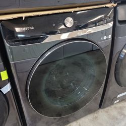 Samsung Large Capacity 5.0cu Front Loading Washer With Stackable Gas Dryer Set 