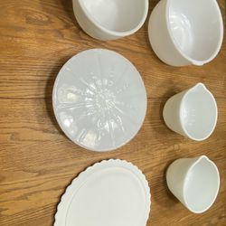 Misc White/Milk Glass Mixing Bowls/Cake Plates