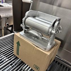 máquina para hacer tortillas de rodillo marca monarca