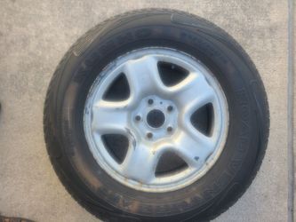 Toyota 16" rim and 225/70/16 tire