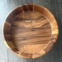 Round acacia wood serving bowl