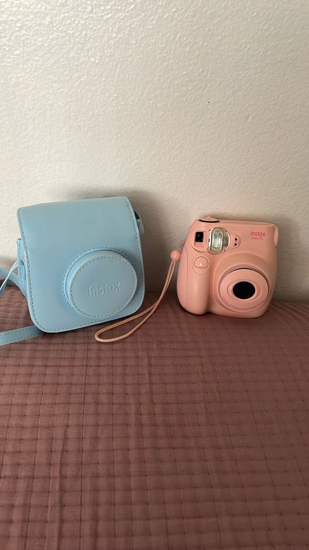 Instax Mini 75 Polaroid Camera