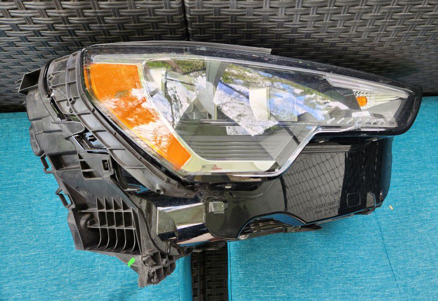 Audi Q3 Headlight Assembly OEM 2019-20 LED Right Side 