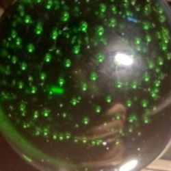 Beautiful Large , Vintage Emerald Green Selkirk England Controlled Bubble  Collectors Paperweight 