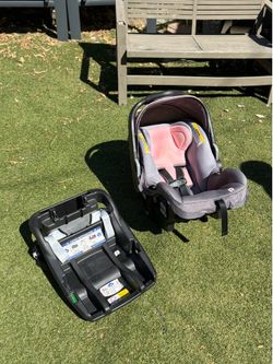 Babytrend Carseat and Base