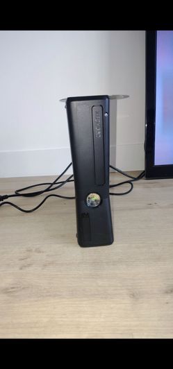 Xbox 360 with one game