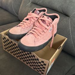 Women’s Size 5 Vans