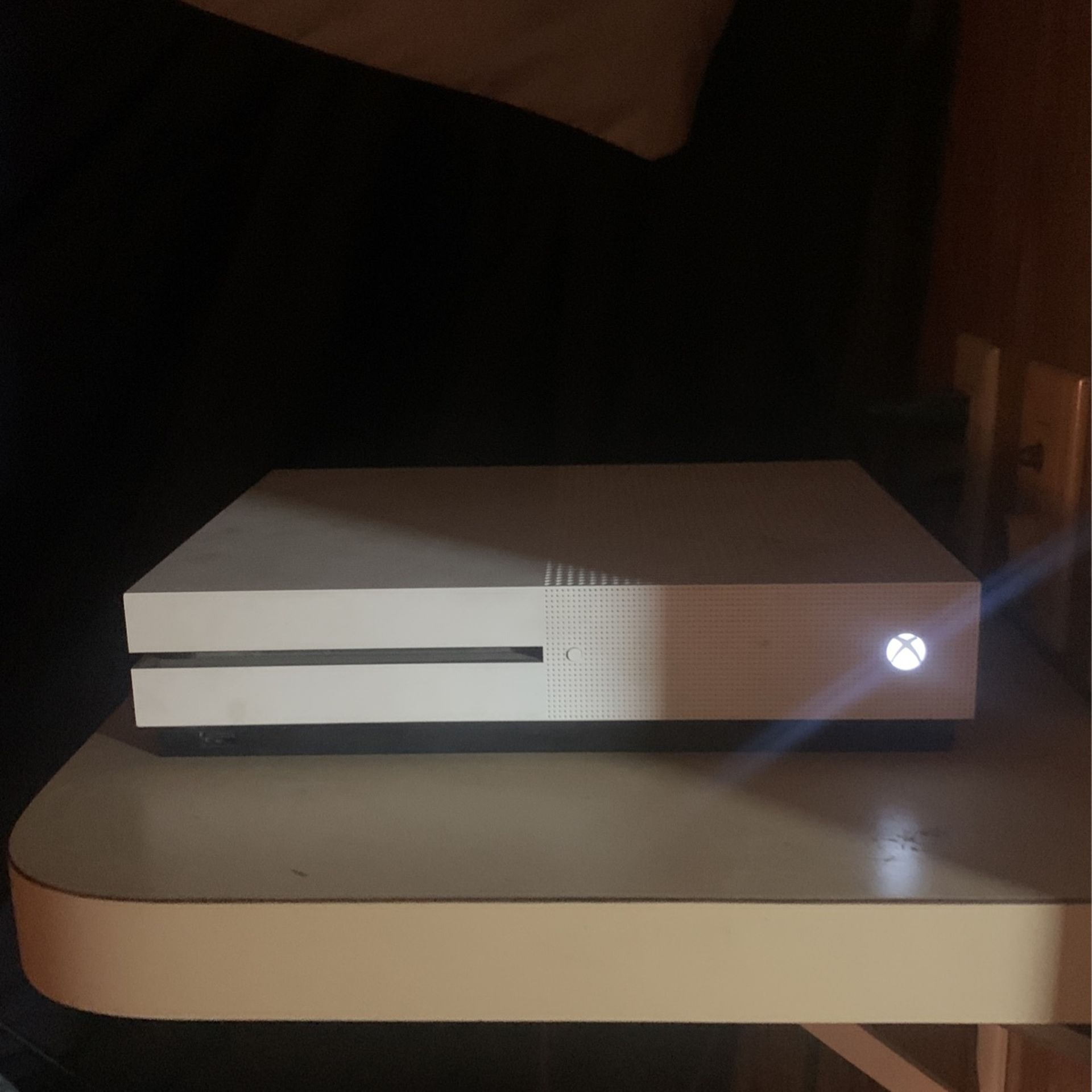 Xbox One S 