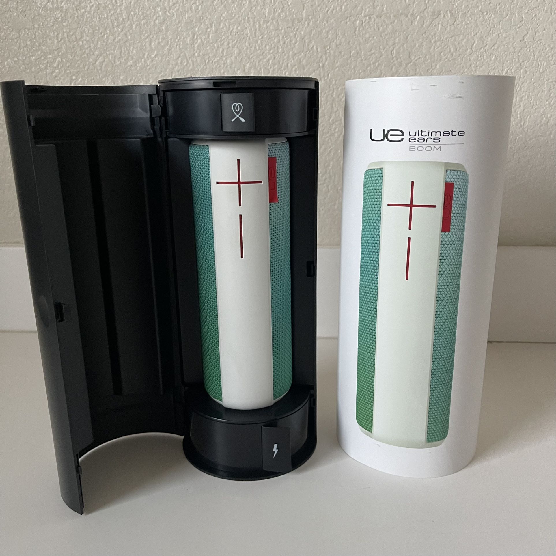 UE BOOM Ultimate Ears Boom S00122 Wireless Bluetooth Speaker UE BOOM