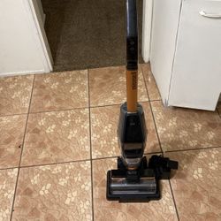 Bissell Vacuum Carpet Cleaner Battery Powered 