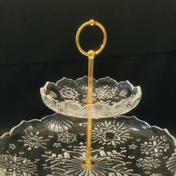 Vintage Mikasa Crystal Snowflakes 2 Tiers Handled Tidbit Serving Dish 12”. Excellent condition. Size: 12”-11”