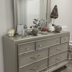 silver 7 drawer  dresser  with mirror 