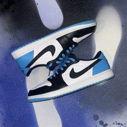 Jordan 1 Low Powder Blue VNDS 12