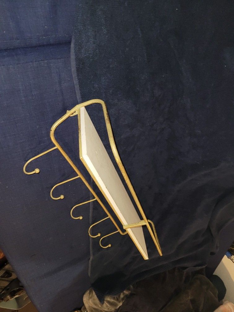 Coat Hanger With Shelf