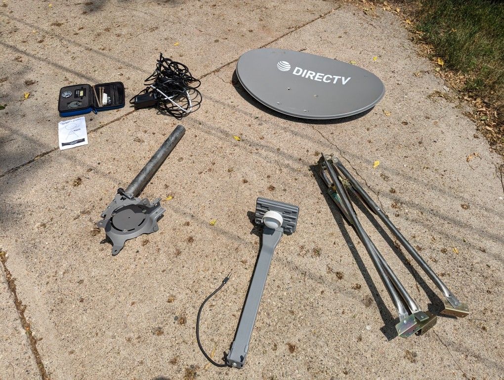DirecTV Slimline SWM 3 Satellite Dish and Tripod Kit
