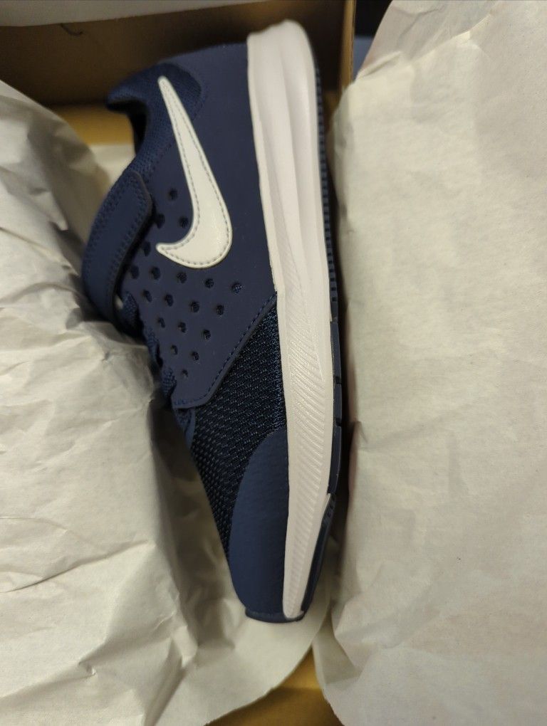 NIKE DOWNSHIFTER (PSV) 🔷 SIZE 3Y