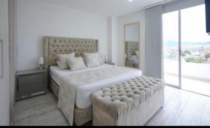 Tufted Upholstered Bed Frame with Headboard