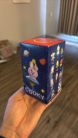 McDonald’s toy Bt21 Cooky