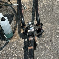 EAZ — LIFT  HITCH.    Sway Control 