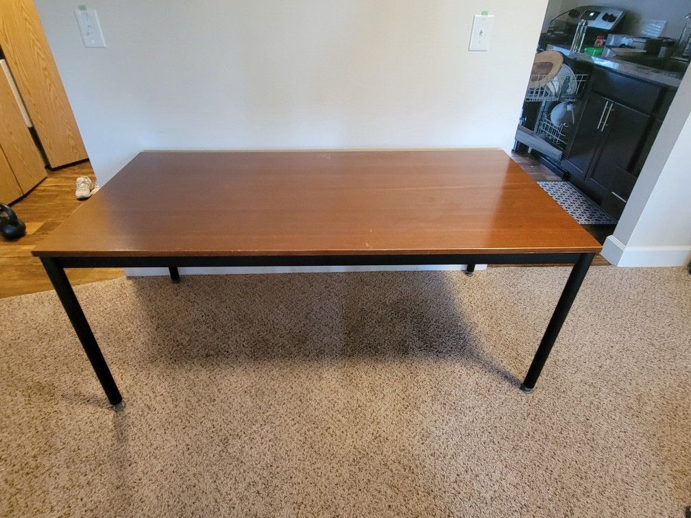 Free Dining Table