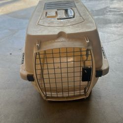 Dog Carrying Case/kennel