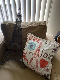 Paris Eiffel Tower metal decor and pillow