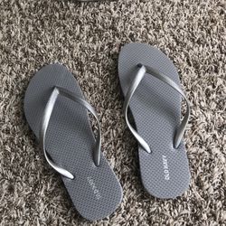 Old Navy Flip Flops