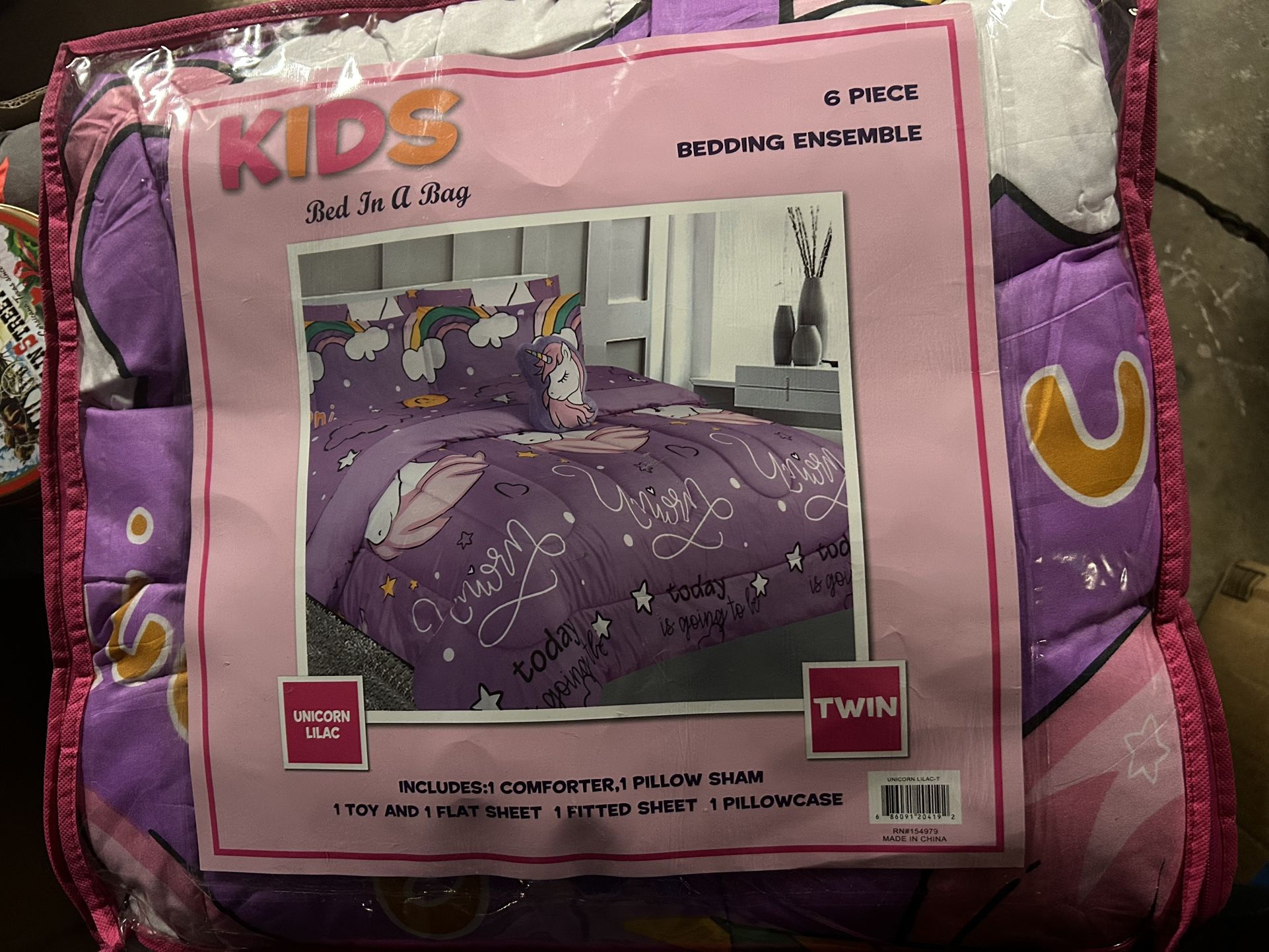 Girls Bed Set- Twin Size