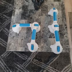 Shower removable support bars 