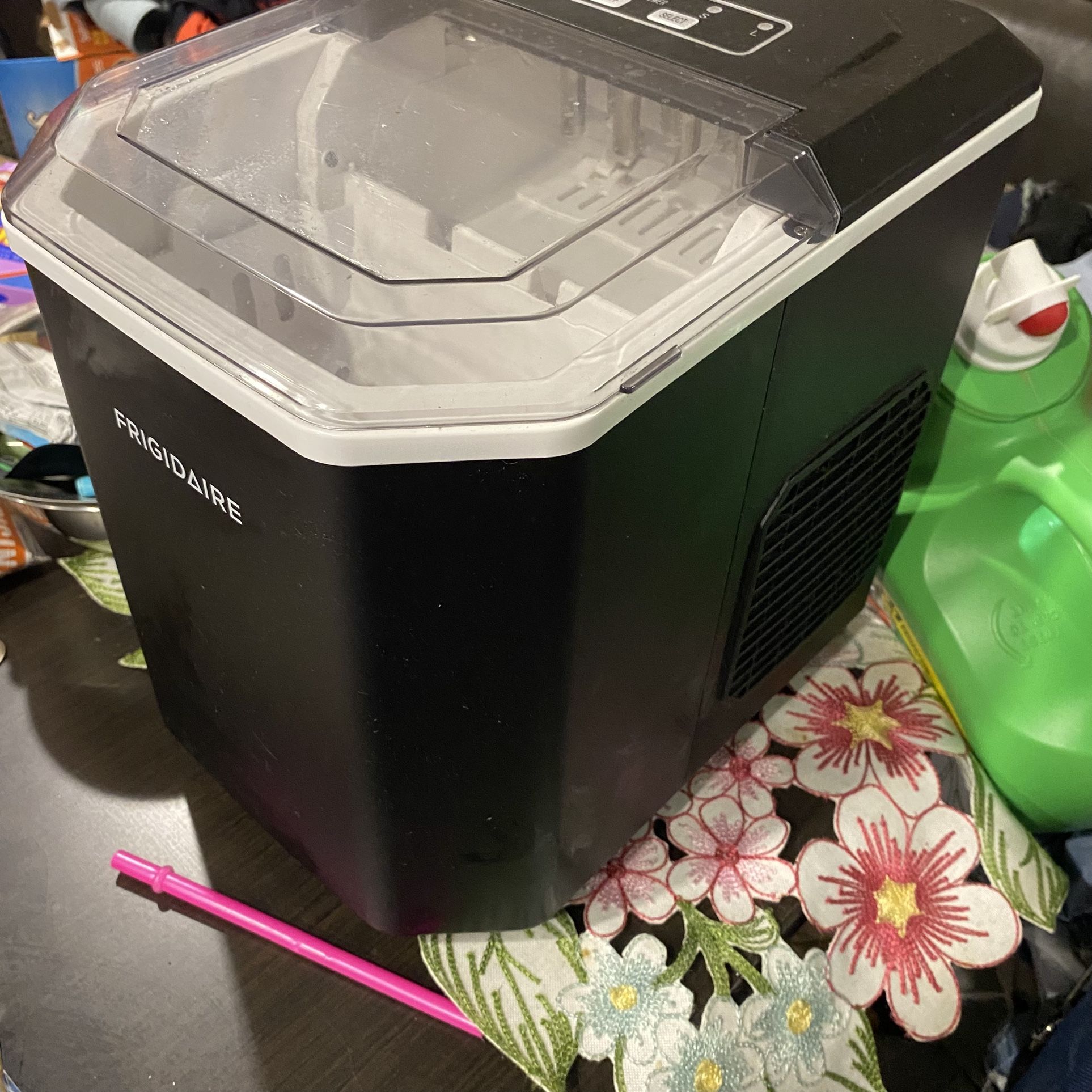 Ice Maker 