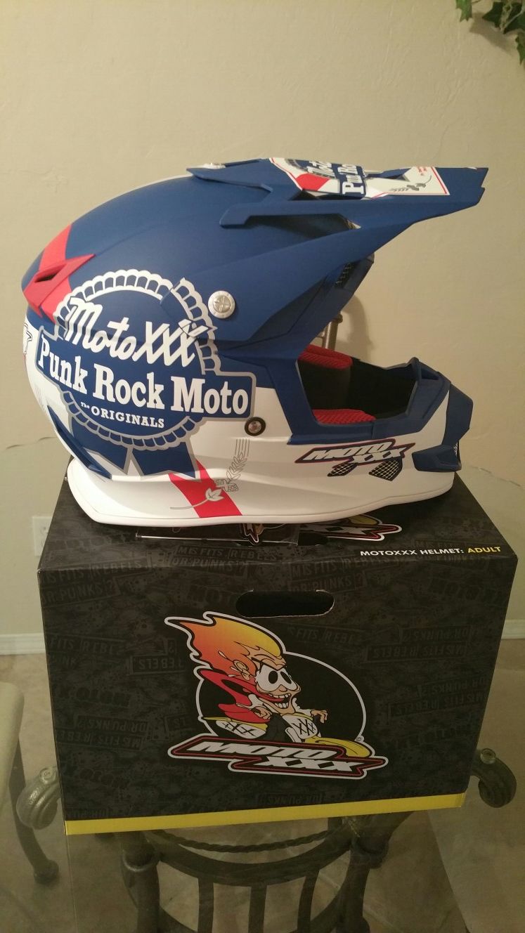 O'Neal Racing Motto XXX PBX motocross helmet size Large for Sale in  Oklahoma City, OK - OfferUp