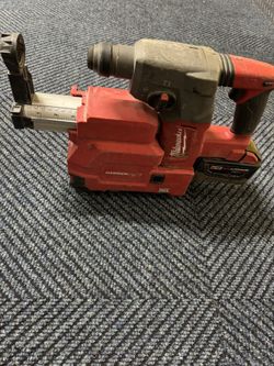 Milwaukee Rotary Hammer With Vacuum Battery 