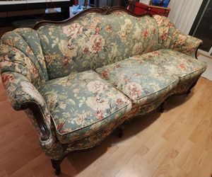 ​Vintage French Provincial Floral Sofa - Good Condition