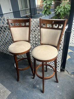 2 High Chair 2x25$