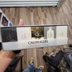 Calvin Klein Deluxe Travel Collection
