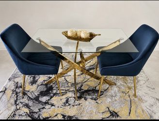 GOLD DINING TABLE FOR SALE! 💛⭐️💛
