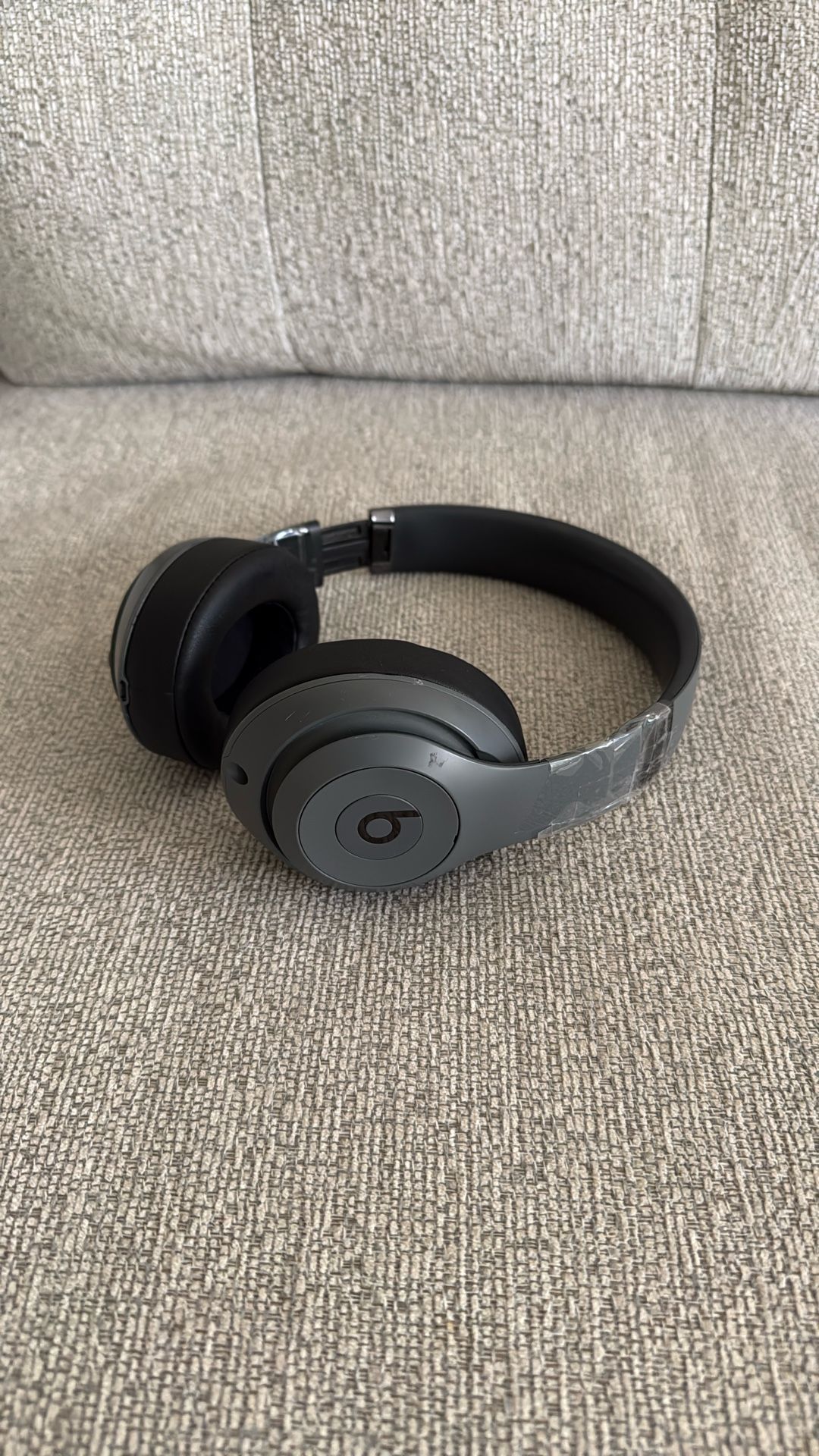 Beats Studio Pro