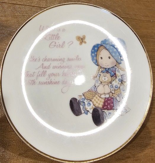 Lasting Memories, Collectible, Holly Hobby, Genuine Porcelain Plate