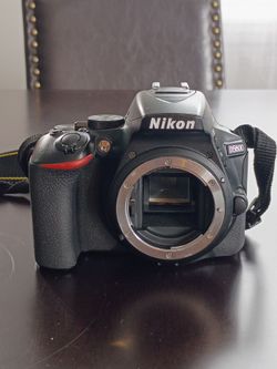 Nikon D5600 DSLR Camera Bundle