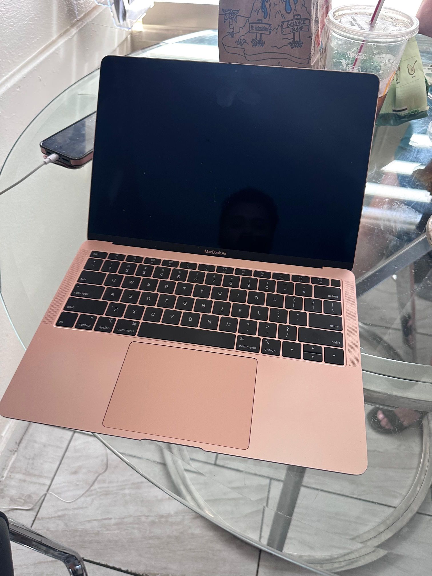 MacBook Air 2019 8gb RAM 259 Memory 