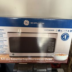 Counter Top Microwave 
