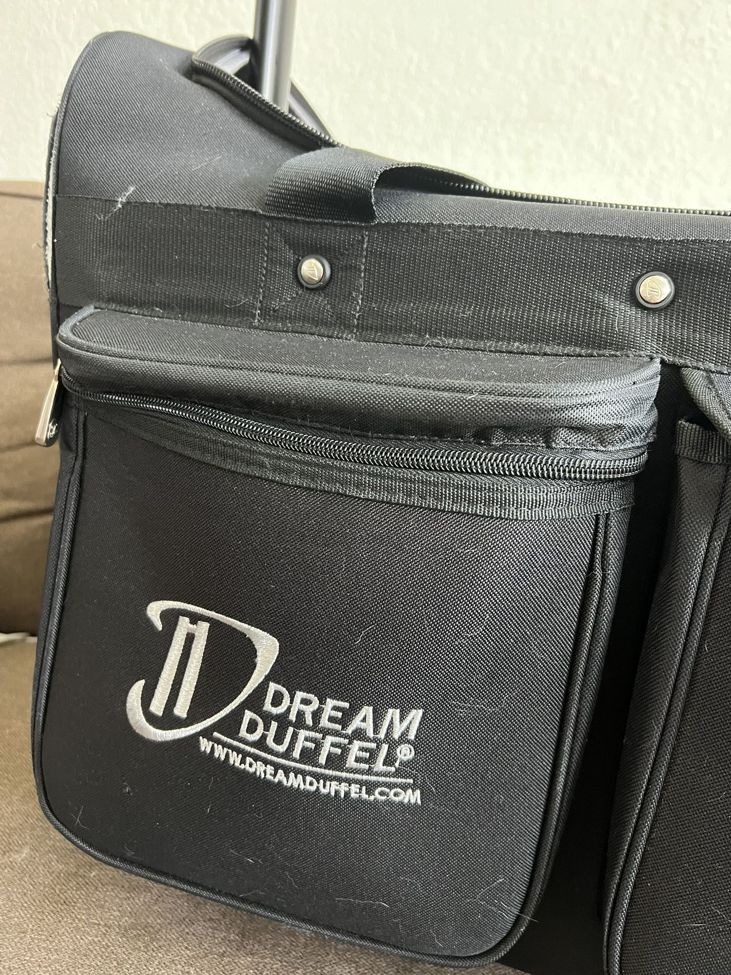 Dream Duffel Medium Roller Bag
