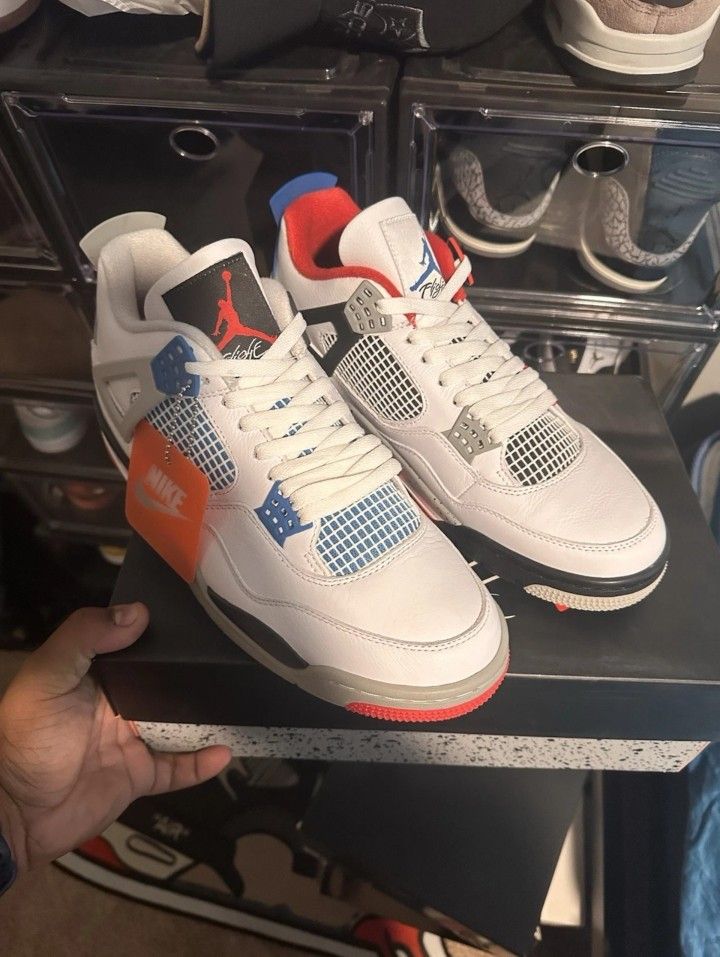 New Jordan Retro 4 Whatthes SiZE 8