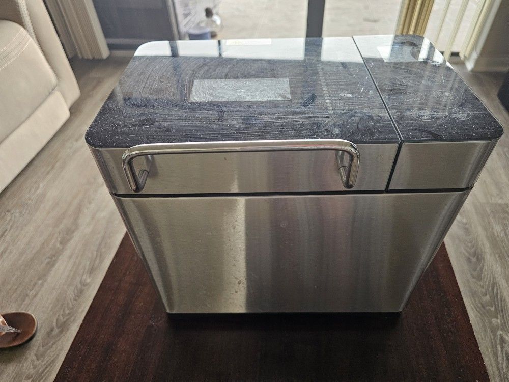 Bread Machine New 100.00