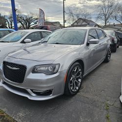 2018 Chrysler 300