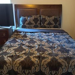 Bedroom Set Queen size