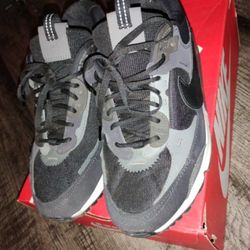 Air Max Men Size 8