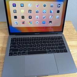 MacBook Pro 13” 2017