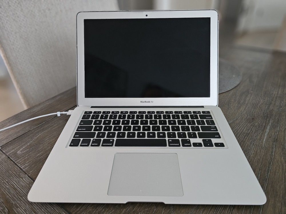 Apple MacBook Air (Model A1466) 13.3 Inch