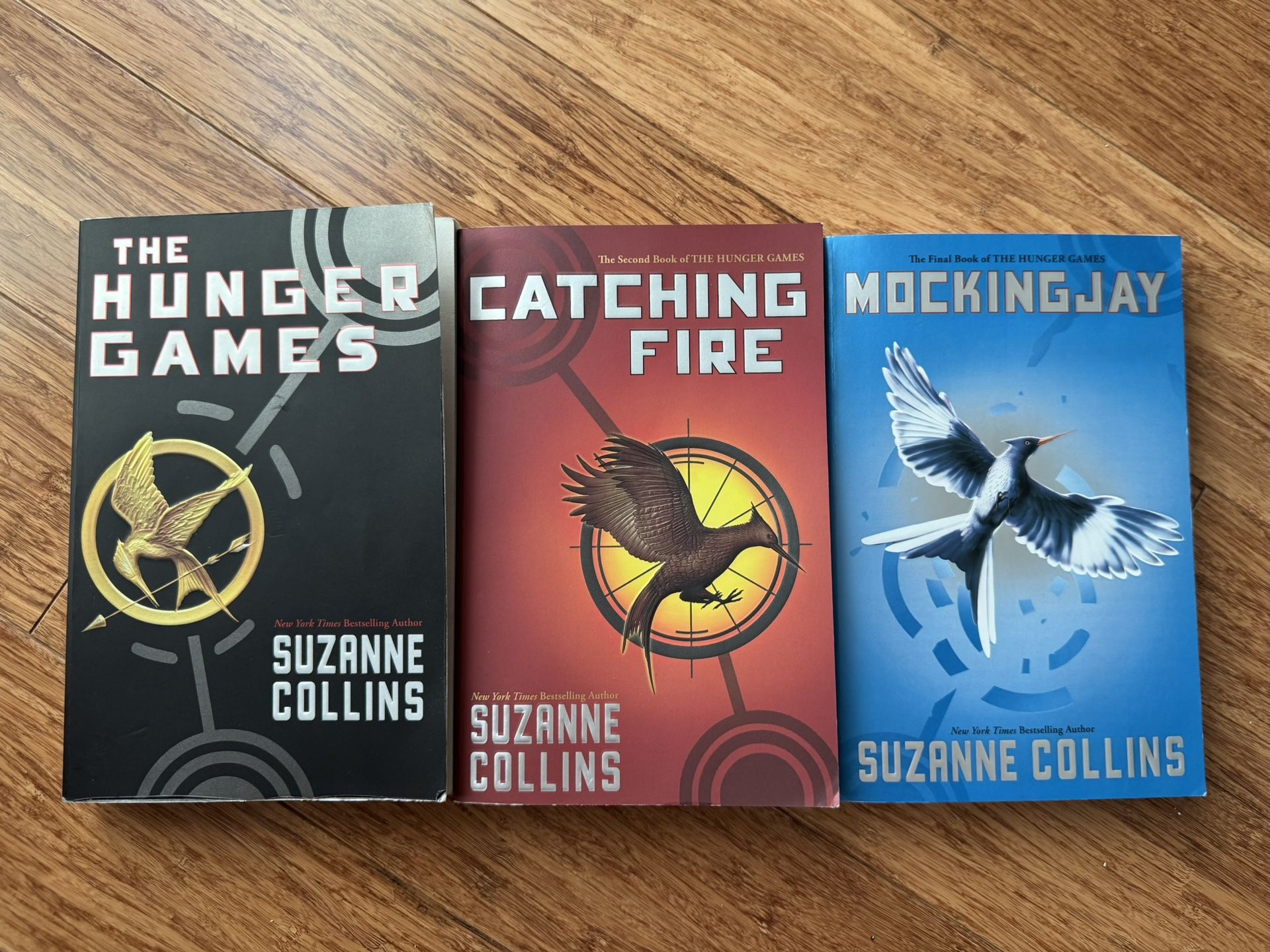 3 Hunger Game Books (1,2 & 3)